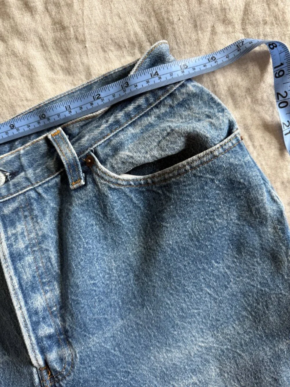 Vintage Levi’s 501 Jeans 18501‑0115 Straight Leg – Button Fly - Picture 10 of 11